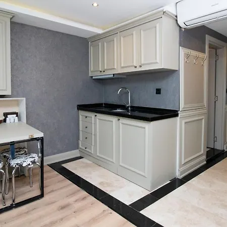 Hotel apartamentowy Bueyuek Hamit