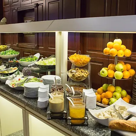 Bueyuek Hamit Aparthotel
